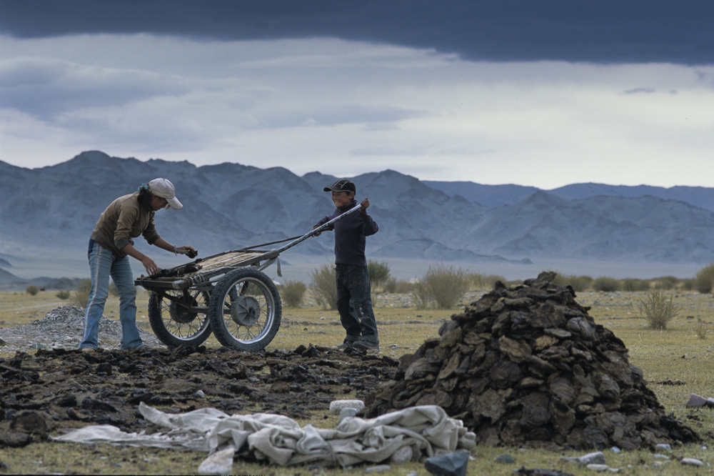 Nomads Nomadic Children Mongolia - copyright 2013 Sven Zellner/Agentur Focus
